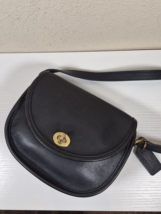 Coach Handbags - Vintage Coach Navy Watson Bag #9981